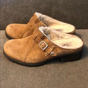 Tan leather/sheepskin Ugg mules , women’s sz 8